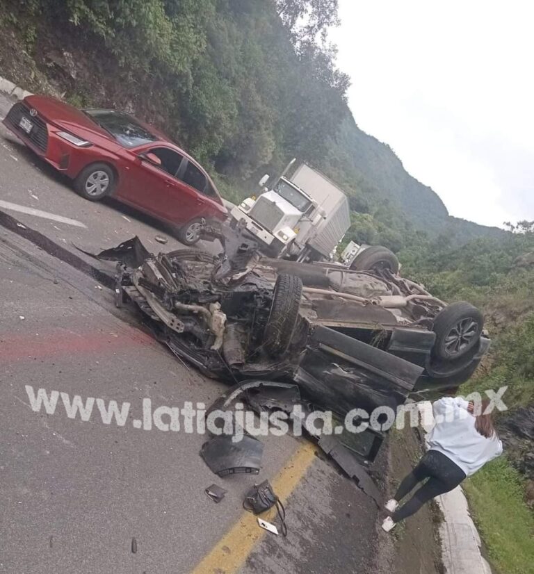 SE REGISTRA FUERTE ACCIDENTE POR ALCANCE EN LAS CUMBRES DE MALTRATA.