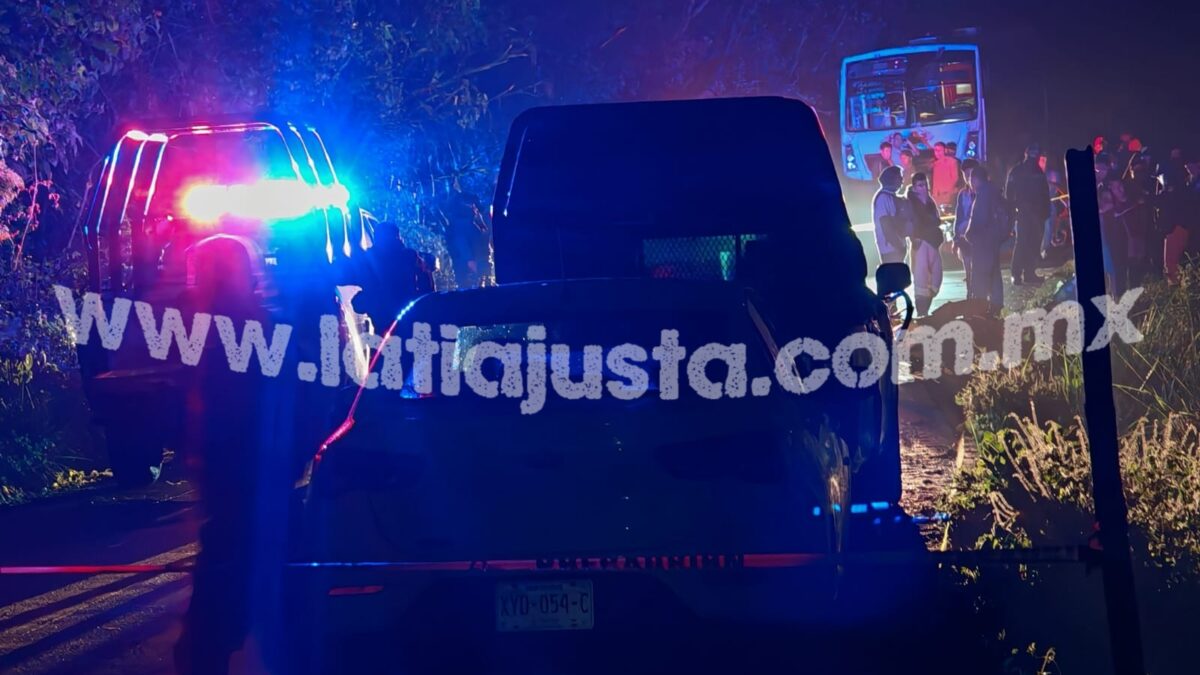 MOTOCICLISTA PIERDE LA VIDA AL DERRAPAR SOBRE EL CAMINO VIEJO A TONALIXCO, EN RAFAEL DELGADO.
