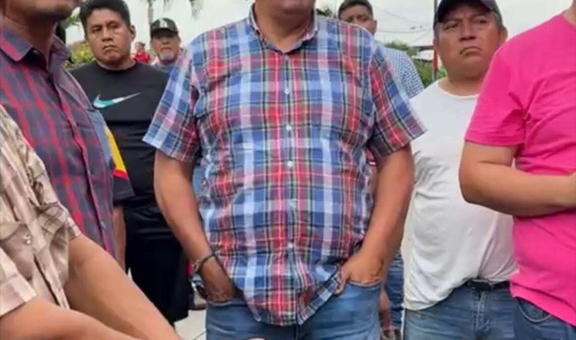 Continúa el bloqueo en la carretera estatal Paso del Macho – Córdoba