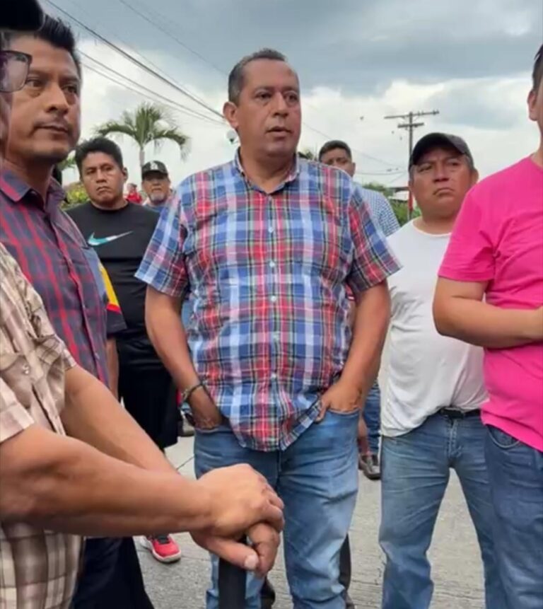 Continúa el bloqueo en la carretera estatal Paso del Macho – Córdoba