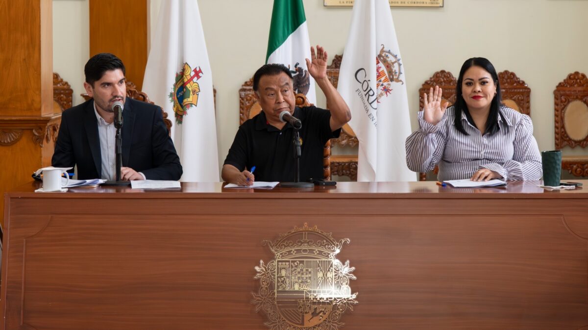 En sesión de cabildo aprueban presupuesto para la educación en la zona rural