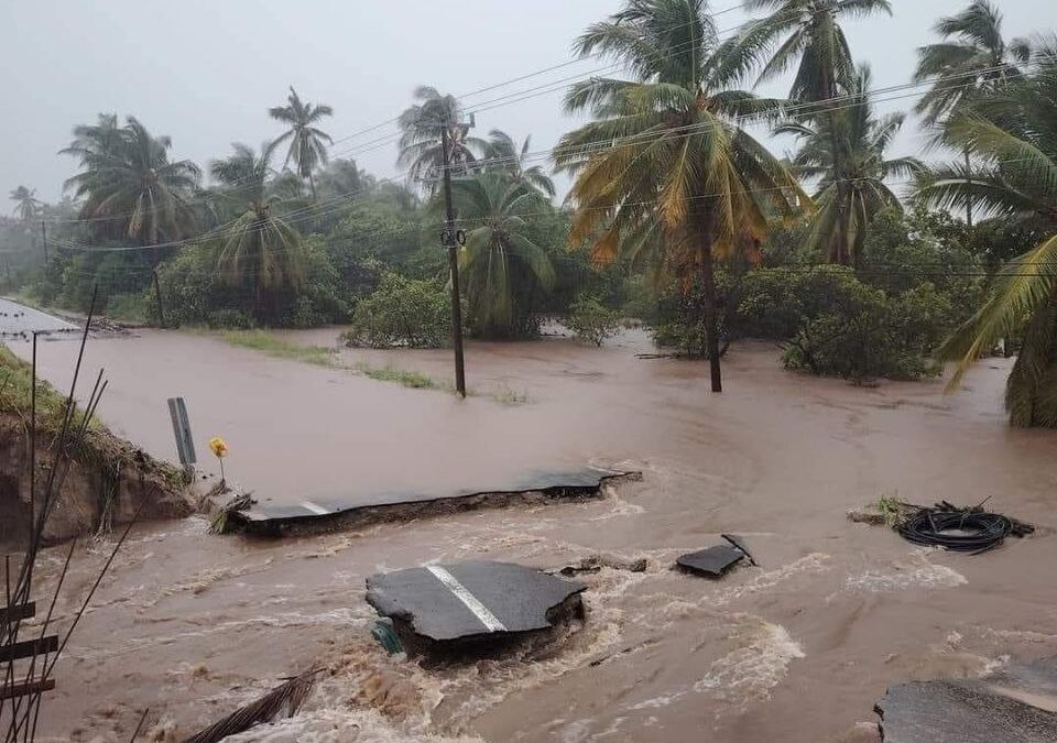 John, el huracán ‘zombie’, deja Acapulco bajo el agua: deslaves e inundaciones