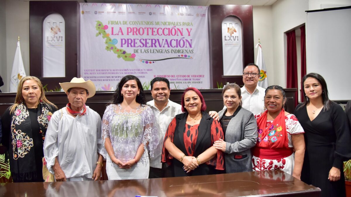 En el Congreso, firman municipios convenios en favor de lenguas indígenas