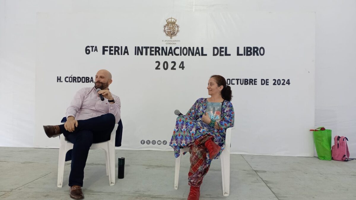Cristopher Peña, el Escritor que Ilumina la Sombra