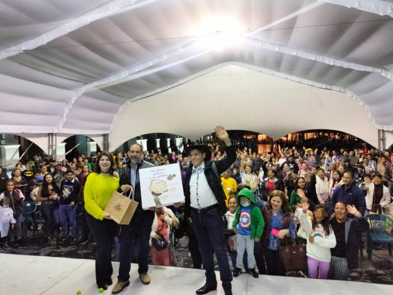 Exitosa presentación de Mario Iván Martínez y Tiburcio Gabilondo en la FIL Córdoba