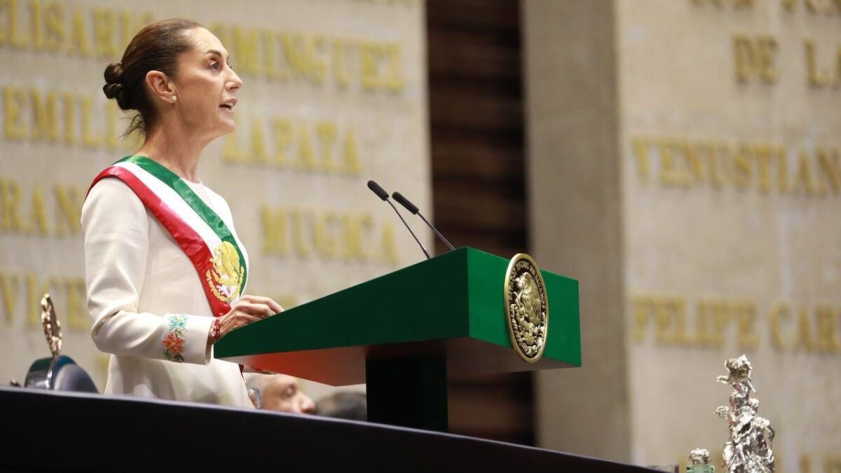 Claudia Sheinbaum tomó protesta como la primera presidenta de México; Zenyazen Escobar celebra el inicio de una nueva era