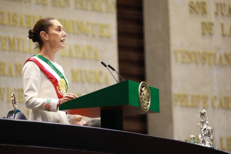 Claudia Sheinbaum tomó protesta como la primera presidenta de México; Zenyazen Escobar celebra el inicio de una nueva era