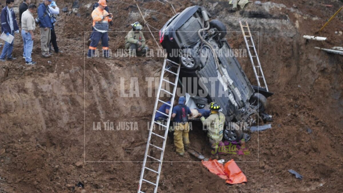 MUERE AL CAER EN SOCAVÓN