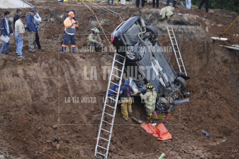 MUERE AL CAER EN SOCAVÓN