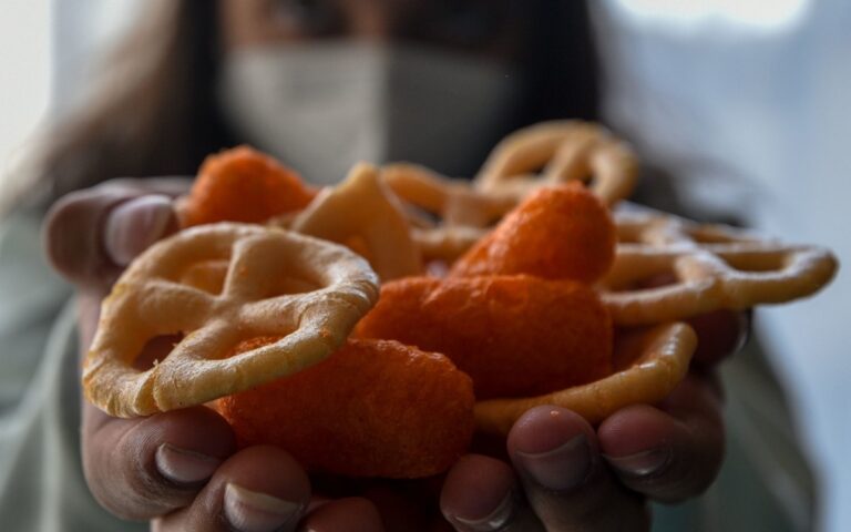 SEP prohibirá venta de comida chatarra en escuelas