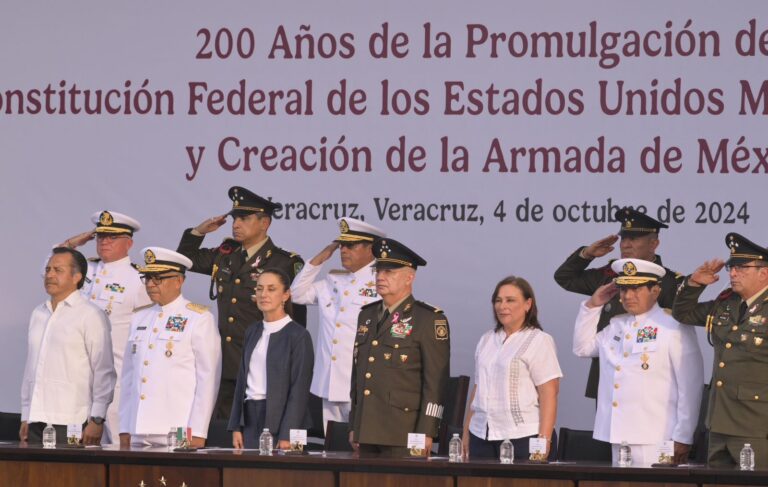 Asiste obernadora electa de Veracruz al 203 Aniversario de la Armada de México
