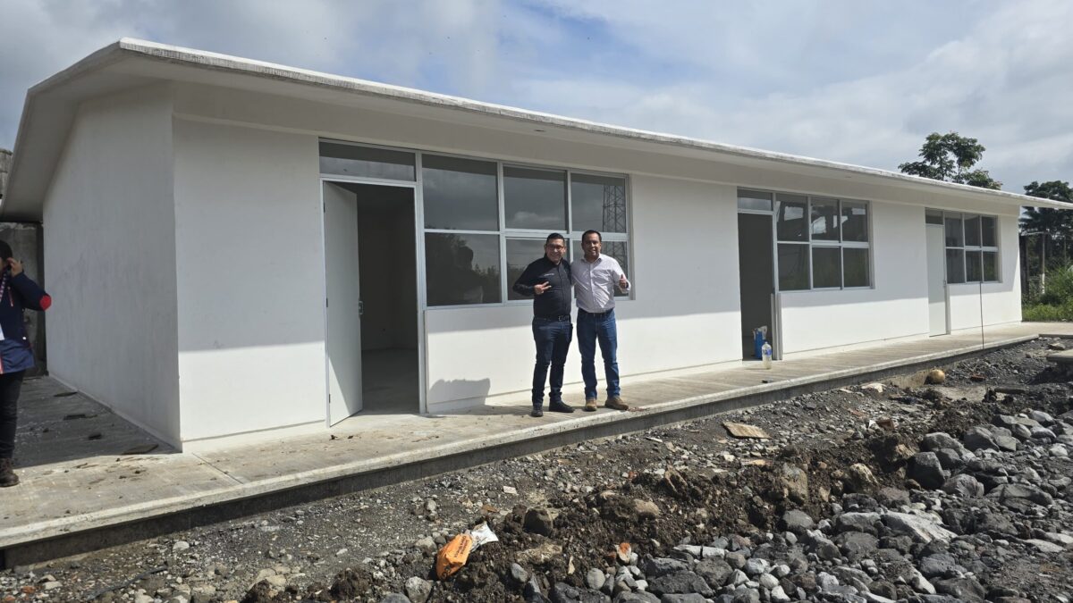 SUPERVISA ERNESTO RUIZ AVANCE DE OBRA DE UNIVERSIDAD EN CHOCAMÁN