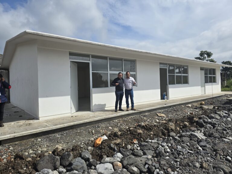SUPERVISA ERNESTO RUIZ AVANCE DE OBRA DE UNIVERSIDAD EN CHOCAMÁN