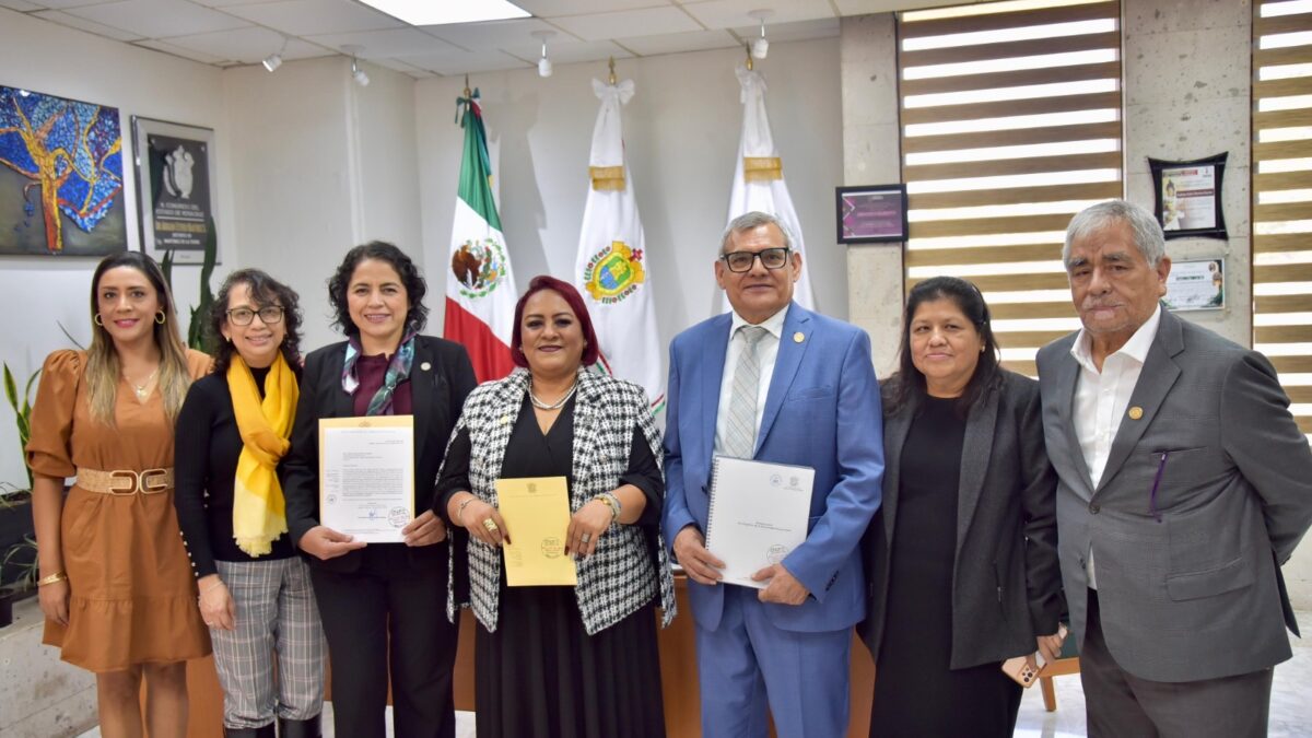 Recibe Congreso iniciativa para reformar Ley Orgánica de la UV