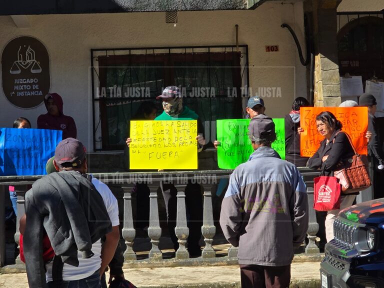 Protesta contra la Jueza del Juzgado Mixto de Primera Instancia en Zongolica