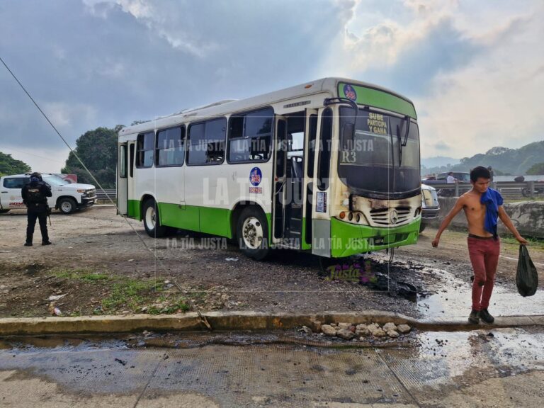 SE INCENDIA AUTOBÚS DE PASAJE