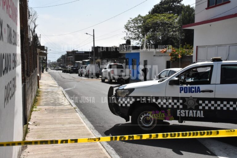 Autoridades y familiares buscan fosas clandestinas en predio de Orizaba 