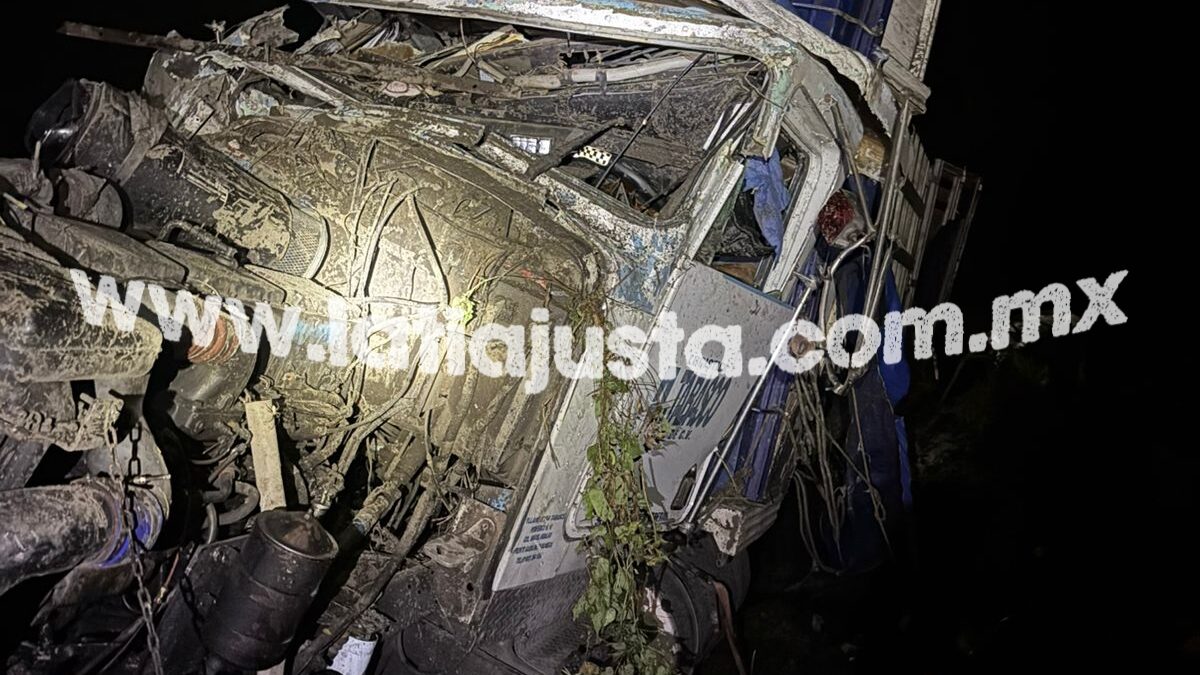IDENTIFICAN A TRÁILERO FALLECIDO EN LAS CUMBRES DE MALTRATA.