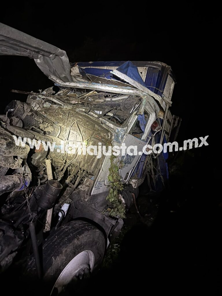IDENTIFICAN A TRÁILERO FALLECIDO EN LAS CUMBRES DE MALTRATA.