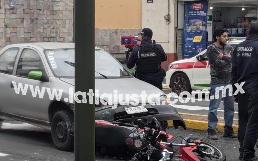 CHOCA POR ALCANCE, FEMENINA EN MOTOCICLETA Y CAMIONETA.