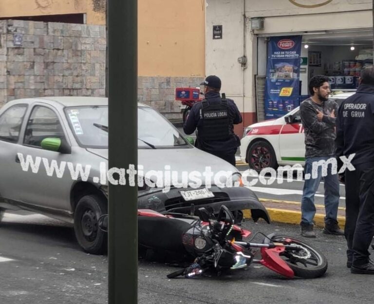 CHOCA POR ALCANCE, FEMENINA EN MOTOCICLETA Y CAMIONETA.