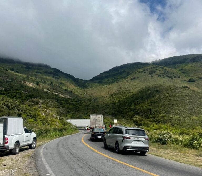 REGISTRA ADO RETRASOS EN VIAJES POR CIERRE DE AUTOPISTA ORIZABA – PUEBLA