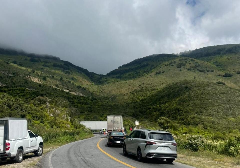 REGISTRA ADO RETRASOS EN VIAJES POR CIERRE DE AUTOPISTA ORIZABA – PUEBLA