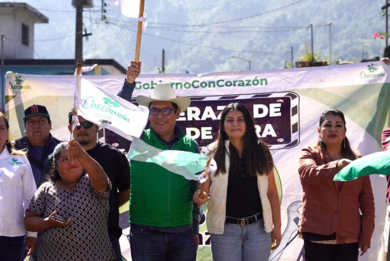 DAN BANDERAZO DE OBRA EN TETLA