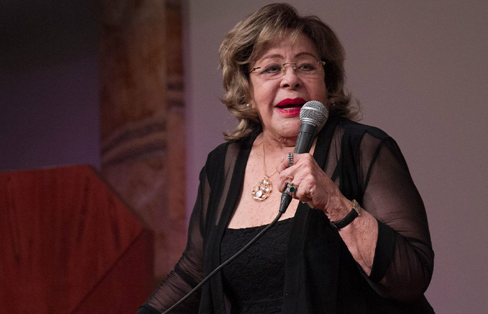 Hospitalizan a Silvia Pinal
