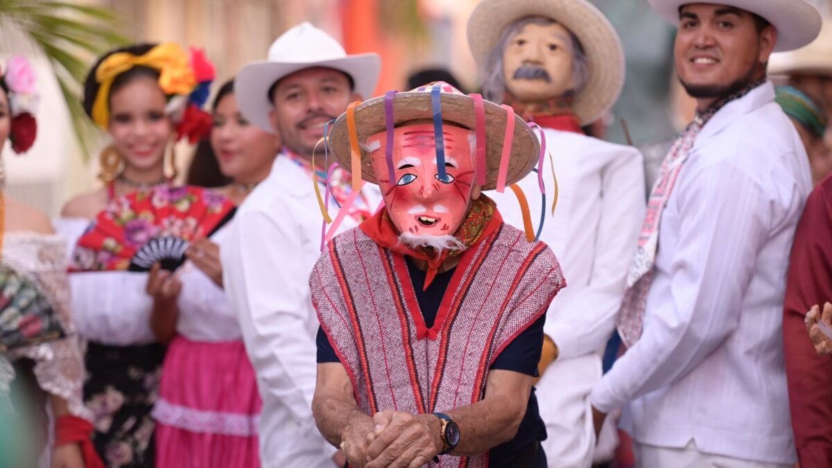 Rocío Nahle invita a celebrar el fin de año con la tradición de El Viejo