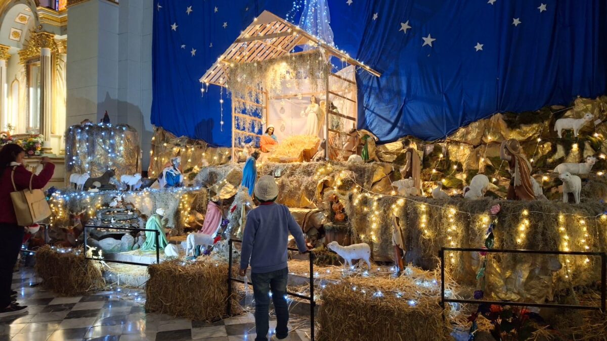 Acude a la tradicional misa de Navidad en Catedral