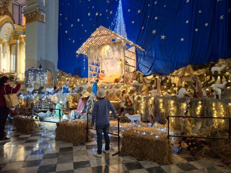 Acude a la tradicional misa de Navidad en Catedral