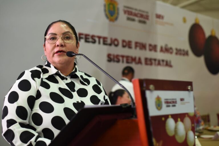 SEV reconoce a trabajadores del sistema estatal con festejo de Fin de Año