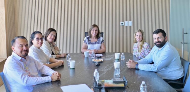 Gobernadora Rocío Nahle anuncia combate a la corrupción y agilización de trámites