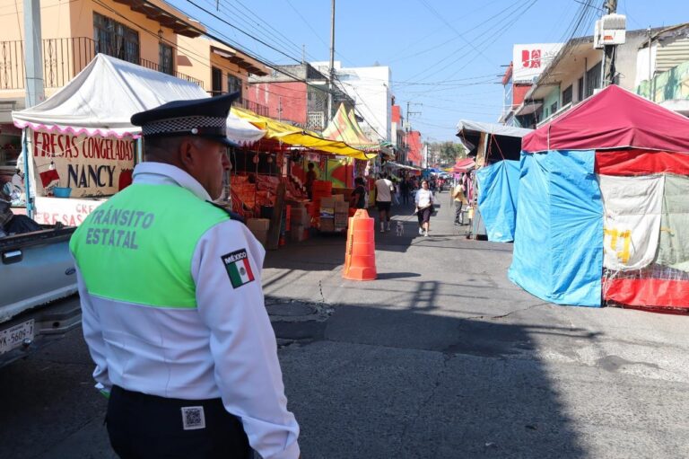 Cierres viales y despliegue de oficiales durante festividades guadalupanas en Xalapa