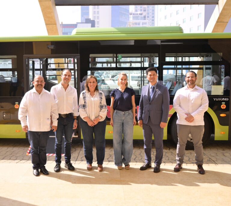 Rocío Nahle lidera la modernización del transporte público en Veracruz