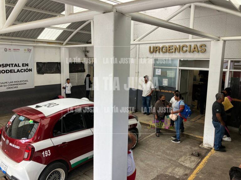 Motociclista; en estado de coma tras ser impactado por un taxi en Rafael Delgado