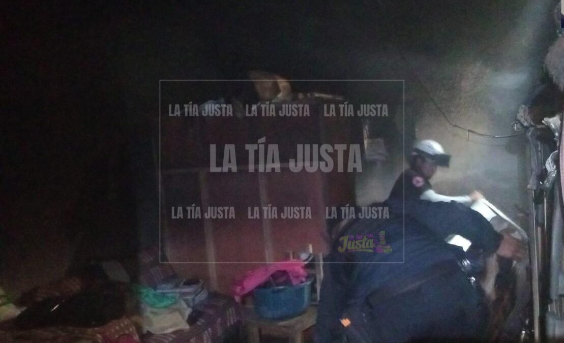Incendio pone en riesgo a dos menores de edad en Atzacan
