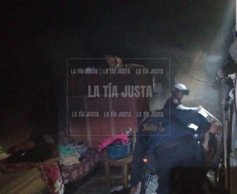 Incendio pone en riesgo a dos menores de edad en Atzacan