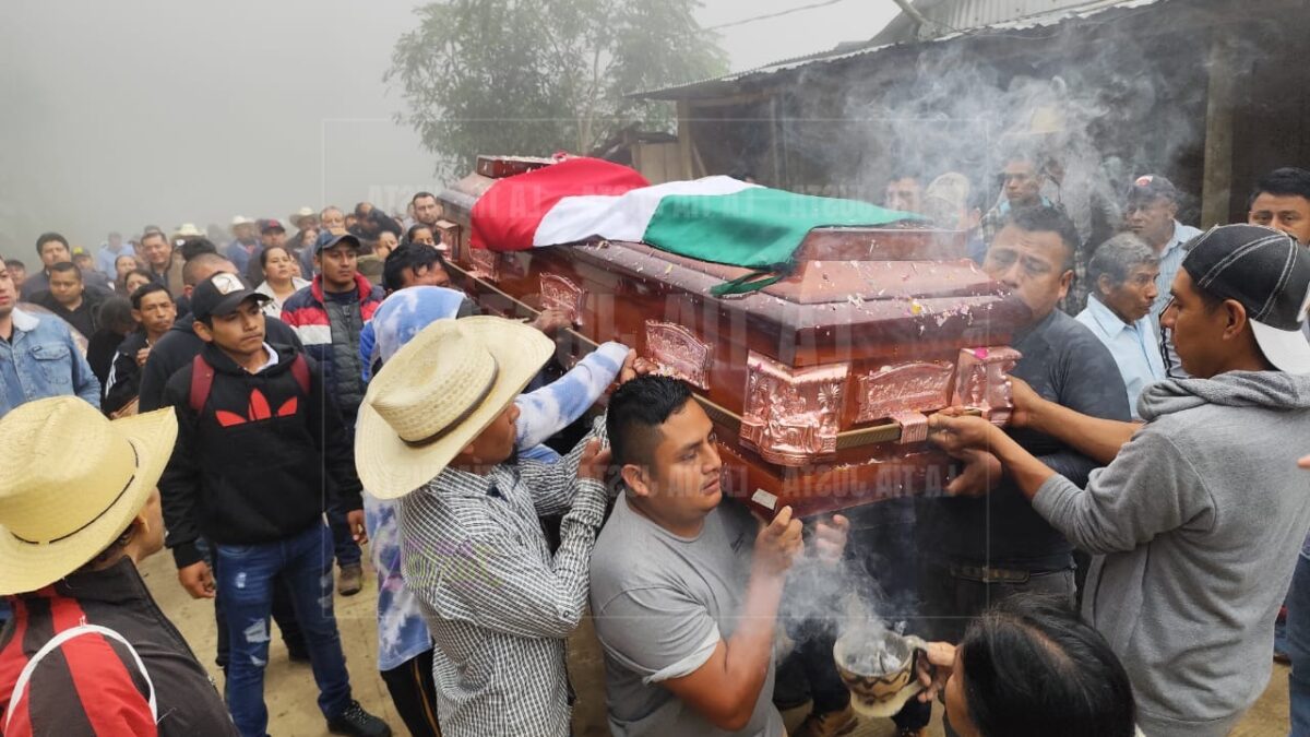 Dan último adiós a Benito Aguas Atlahua en Tepenacaxtla