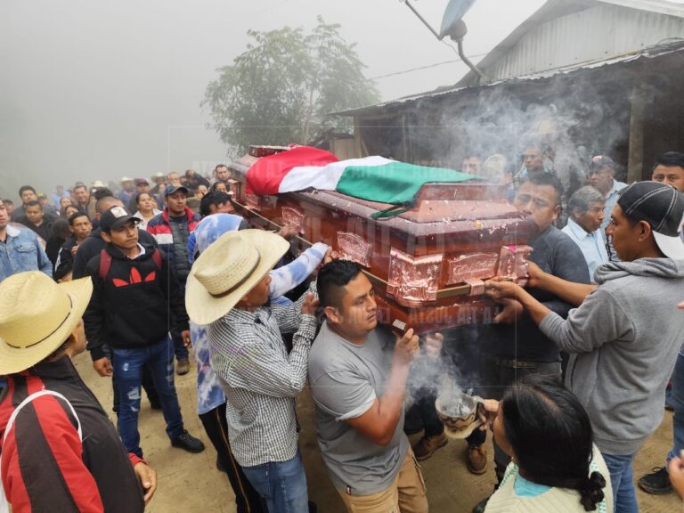 Dan último adiós a Benito Aguas Atlahua en Tepenacaxtla