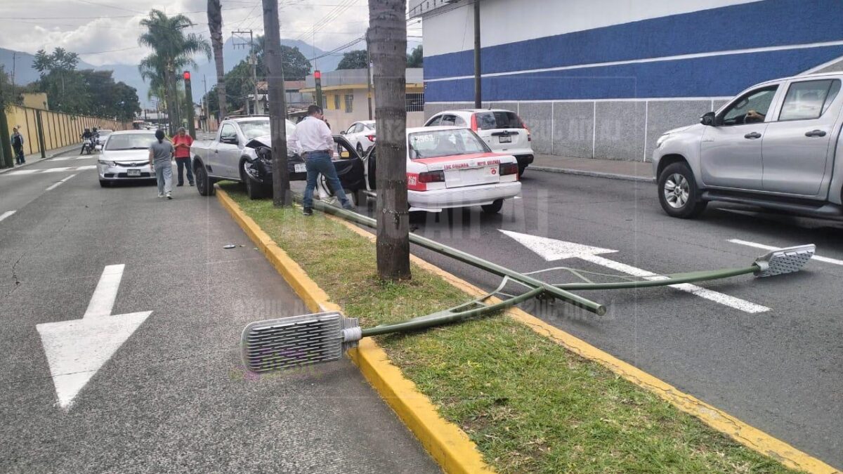 CHOCAN EN LA AVENIDA CRI CRÍ