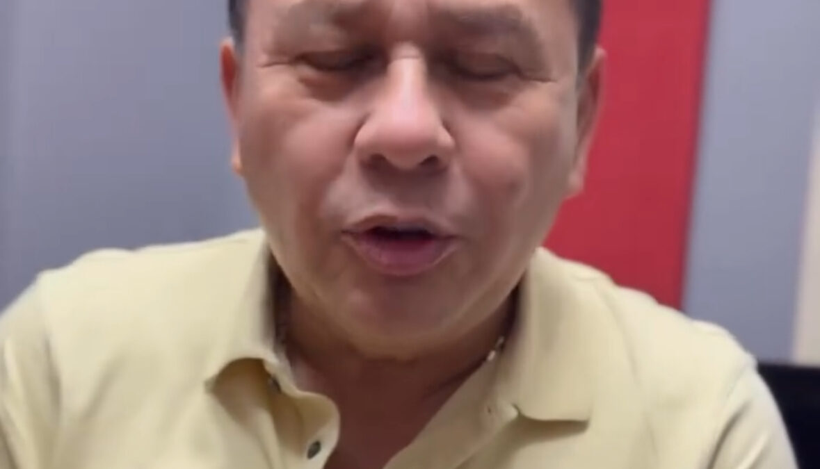 Llevan al “Pulpo y sus teclados” y le ching4n sus pertenencias