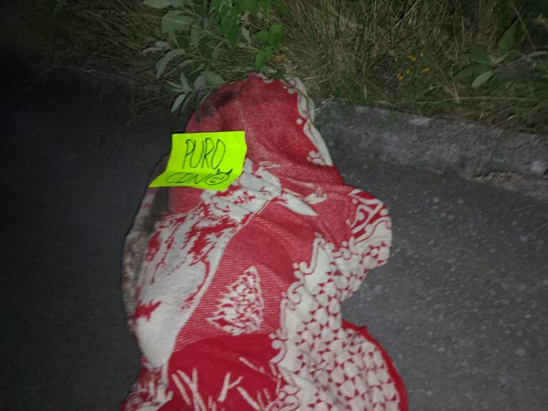 Identifican cuerpo encobijado abandonado en camino de Nogales 