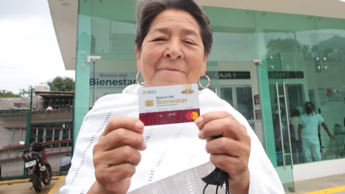 Sheinbaum evalúa pensión a adultos mayores en EE.UU.