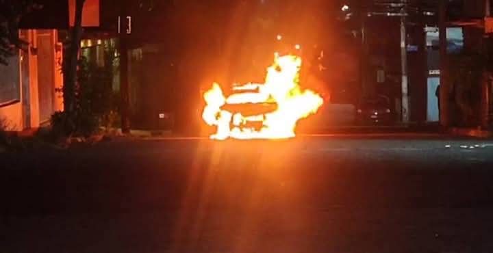 SE INCENDIA VEHÍCULO EN NUEVO CÓRDOBA