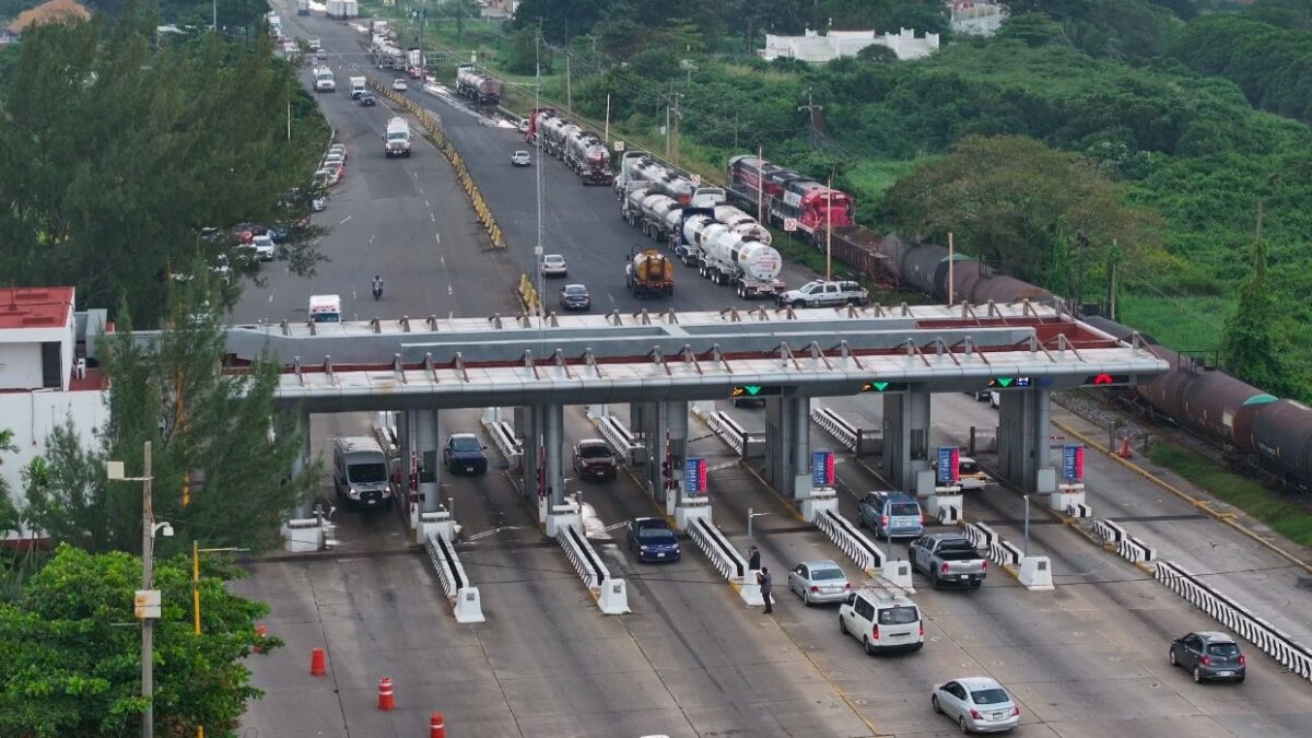 ¡ES TIEMPO DEL SUR! ELIMINA ROCÍO NAHLE COBRO EN CASETA DEL PUENTE COATZACOALCOS