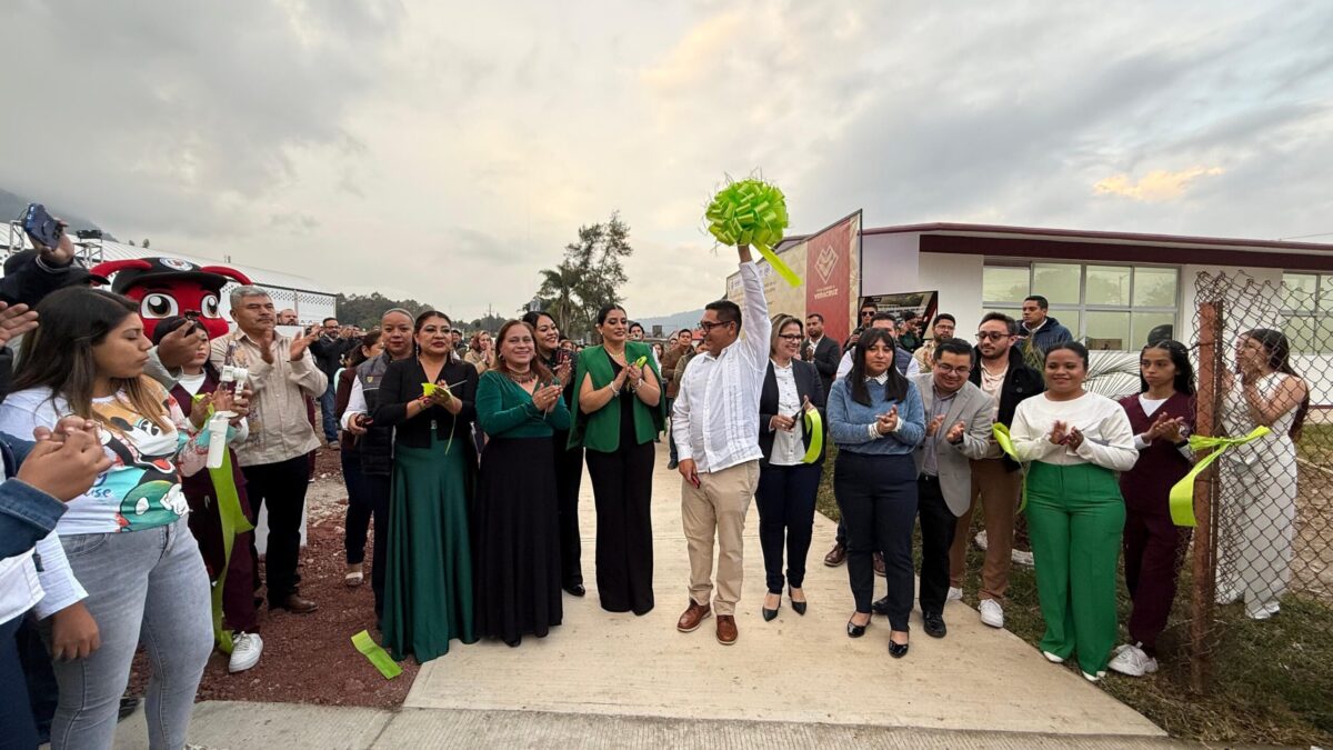 La primera universidad en Chocamán para una educación con corazón.