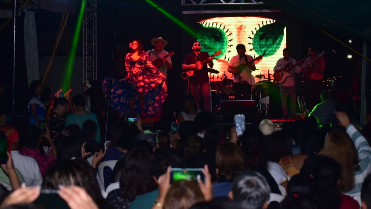 Preserva SECVER identidad de los veracruzanos con el Festival del Son Jarocho