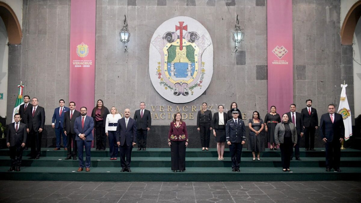 CON UN GABINETE PARITARIO, REAFIRMA ROCÍO NAHLE UN GOBIERNO CERCANO, EFICIENTE Y AL SERVICIO DE VERACRUZ